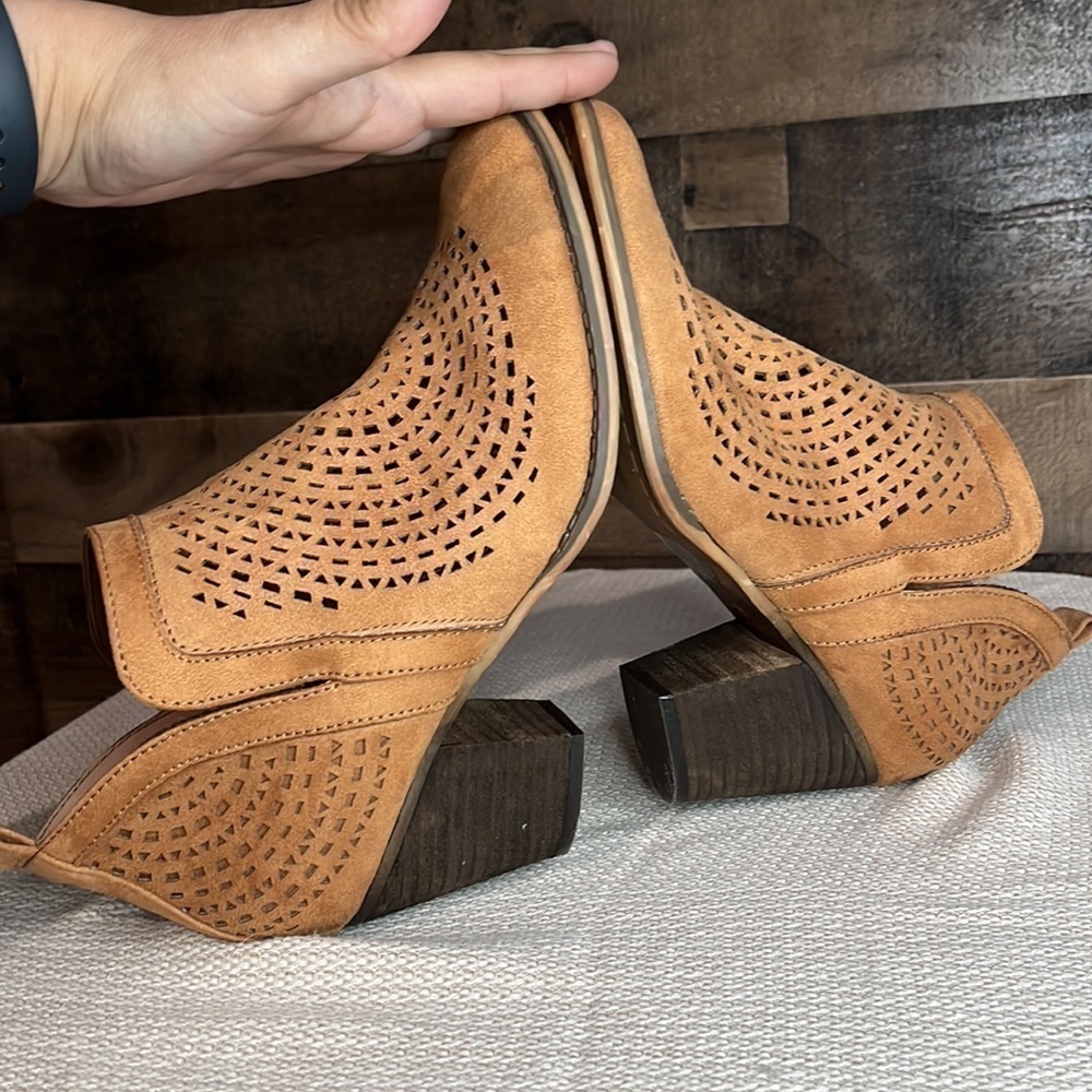 Verali Felix Ankle Caramel Laser Cut Ankle Boot Size 8 (EU 39) - Picture 7 of 7